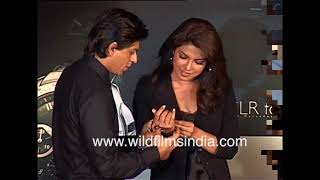 Shahrukh Khan puts watch on Priyanka Chopras wrist [upl. by Mark184]