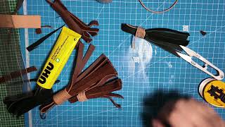 DIY Quaste Bommel Fransen Schlüsselanhänger aus Leder diycrafts leathercraft leather key [upl. by Ahsiekit]