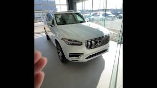 What is the difference between Inscription and Inscription Expression  2022 Volvo XC90 Recharge [upl. by Ingraham]