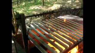 Barbecue gigantesco Italo ArgentinoAyudar a construir Asador Como construir Guida per barbecue [upl. by Asirb]