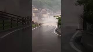 Impressionanti immagini con la Cascata di Noasca che tocca il ponte del paese ‼️ 290624 [upl. by Trebron]