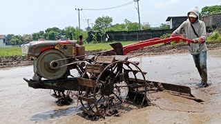 TRAKTOR NYA SELOW SAJA TINGGAL RATAIN LAHAN SAWAH NYA [upl. by Joshua]