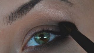 КАК ПРАВИЛЬНО РАСТУШЕВЫВАТЬ ТЕНИ  HOW TO BLEND EYESHADOWS [upl. by Meensat211]