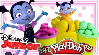 Play Doh amp Vampirina  • Zabawa z Przyjaciółmi • Disney Junior • bajki i kreatywne zabawy [upl. by Rabbi876]