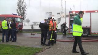 Zeer grote scheepsbrand De Zeefakkel Koopvaardijhaven Hellevoetsluis [upl. by Nonie]