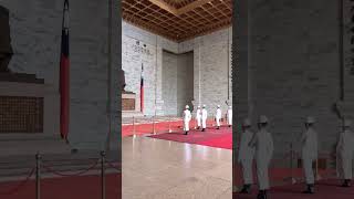 changing of the guard ceremony at the Chiang Kaishek Memorial Hall taiwan taipei travel vlog [upl. by Swan]