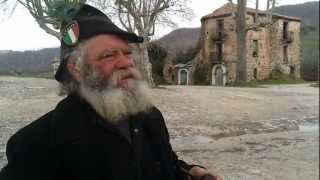 Roscigno Vecchia Giuseppe Spagnuolo testimone oculare del crollo di Casa Dorina [upl. by Asserrac]