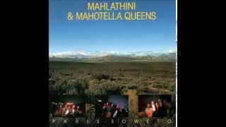 MAHLATHINI amp MAHOTELLA QUEENS Paris  Soweto  1987 07  Ukhulum Izindaba [upl. by Sneve]