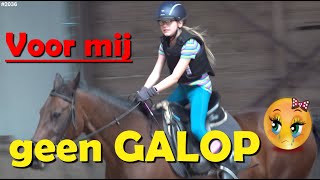 Ik wil GALOP maar op dit PAARD mag ik niet in GALOP rijden 2036 [upl. by Lemal]