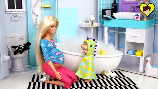 Familia Barbie amp Ken Aventuras Divertidas con Bebe Tommy [upl. by Gabey]