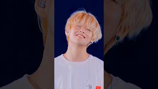 BTS Kim Taehyung 🥵🙈 Bts army edit ♥️ whatsapp status 😊btsarmyvirlshortbtskimtaehyungvideoBTS [upl. by Novonod]