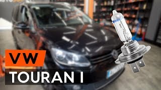 Hoe een gloeilamp koplampop een VW TOURAN 1 1T3 HANDLEIDING AUTODOC [upl. by Toblat]