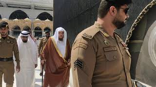 Imam kabah Sheikh Usamah Al Khayyat coming towards Musallah to lead namaz dhuhar Makkah Prayer [upl. by Winograd]