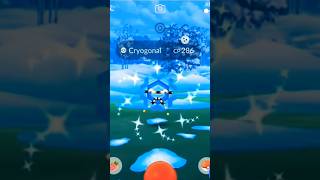 Shiny Cryogonal shiny pokemon pokemongo shinypokemon shorts pokepro [upl. by Beare426]