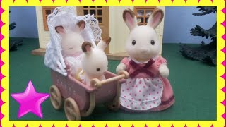 Mamá Conejo Chocolate tiene dos bebés Sylvanian families en español [upl. by Tem757]