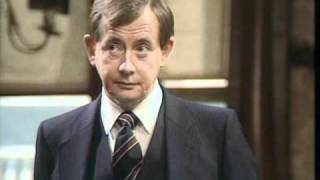 Yes Minister Christmas message optional English subtitles [upl. by Duleba383]