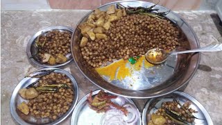 Rawalpindi food street k mashoor fry chanay [upl. by Lucy]