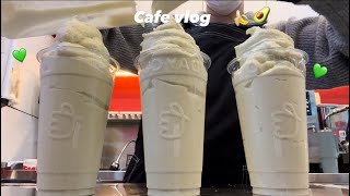 🤍💚스무디 누가 높게 쌓나 대결하자 💚🤍  cafe vlog  asmr  먼데이커피  카페 브이로그  카페일상  카페일기 [upl. by Chandless]