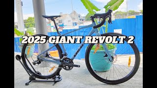 2025 GIANT REVOLT 2 SMALL  SHIMANO SORA COMPONENTS [upl. by Nybbor]