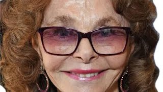 UFO UAP Leading Expert Linda Moulton Howe Knows Something Earthfiles [upl. by Nayab]