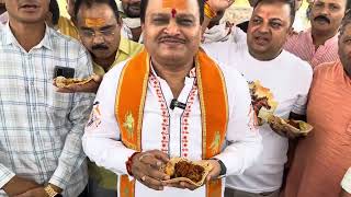 क्या है बाजीराव पेशवा भोजन  Suresh Chavhanke at Raverkhedi bajiraopeshwa Samadhi [upl. by Ulrica]