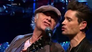 Kim Larsen amp Kjukken  Dejlig Er Jorden DRs Juleshow 2012 lyrics [upl. by Skyler340]