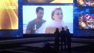 David Zepeda Premios TVyNovelas 2015 quotEntrega estatuilla a Mejor Actriz Protagónica [upl. by Yur]