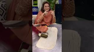 😮Bushra Ansari prathay Ki khushbo se subha othati ha How to make prathaa shorts youtubeshorts [upl. by Bettina60]