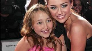 Noah Cyrus Emily Grace amp Ariel Winter footage from the Last Song Premiere 25310 [upl. by Ger]