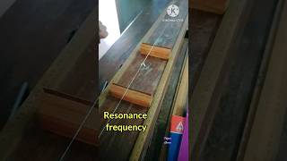 Sonometer Experimentshorts shortvideo physics resonsnce frequency [upl. by Lounge170]