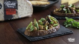 Tosta de verduras salteadas con pollo Receta  The Rustik Bakery [upl. by Cohette]