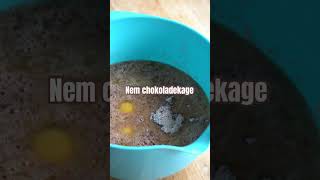 Hurtig chokoladekage shorts chokolade [upl. by Ahtnamas]