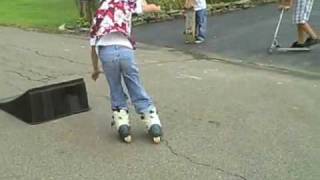 jeune de six ans qui fait trop bien du roller [upl. by Halil]