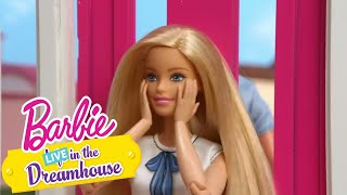 Un jour sans  Barbie LIVE In The Dreamhouse  BarbieFrancais [upl. by Alegnaed184]