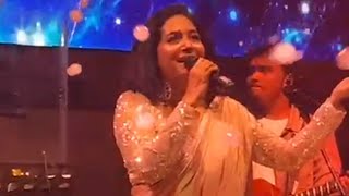 Neeli Neeli Aakasam Song Live Performance by Singer Sunitha  30 Rojullo Preminchadam Ela [upl. by Mattie42]