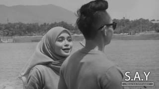 SYAFIQ ROSMAN  HIRISAN KACA Official Music Video [upl. by Yeldah]