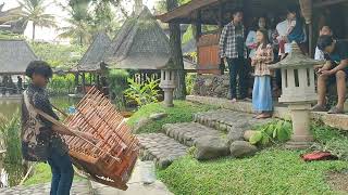 DOMBA KURING  ANGKLUNG MALIOBORO [upl. by Shaylah455]