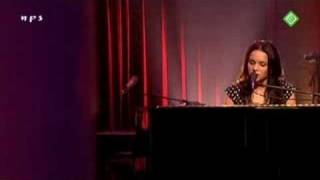 02 Norah Jones  sinkin soon live in Amsterdam [upl. by Haerle]