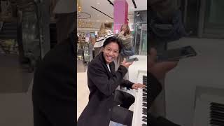 Their reactions are incredible 2 piano pianomusic [upl. by Barna]