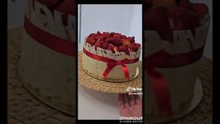 Strawberrycakedelicious baking wihtchocolatehomemadecookingbaileys Creamdessert birthdaycake [upl. by Fanchette625]