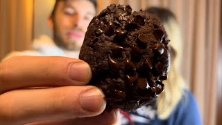 COOKIES al MICROONDE in 1 MINUTO Ricetta velocissima e buonissima [upl. by Nohtahoj]