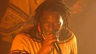 TIKEN JAH FAKOLY  Vieux Père  PARIS LA CIGALE 20012011  BONNE QUALITÉ HQ [upl. by Holmann]