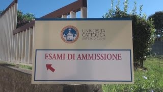 Università Cattolica sono oltre 2500 gli studenti alle prese con il temuto test d’ingresso [upl. by Leuqar]