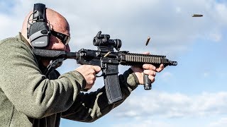 On the Range With the US Militarys FullAuto Daniel Defense MK18 [upl. by Arnulfo]