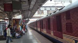 Maharajas Express shows whos the Maharaja here  World Famous Train hits tracks after 3 years [upl. by Rashida436]