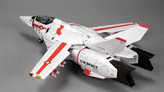 KitzConcept 172 Scale VF1J Rick Hunter Review [upl. by Narmis]