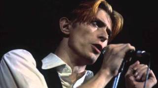 David Bowie Boston 1976 06 Life on Mars Five Yearswmv [upl. by Peddada]