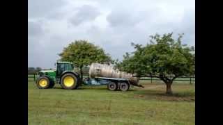 Rozlewanie gnojowicy Spreading slurry with JD 6930 Premium [upl. by Fretwell]