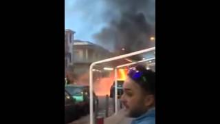 Auto in fiamme con persone a bordo in provincia di Napoli [upl. by Ylro]