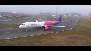 Wizzair UK Airbus A321271NX GWUKT close up taxi at London Luton Airport going to Suceava [upl. by Marozas]